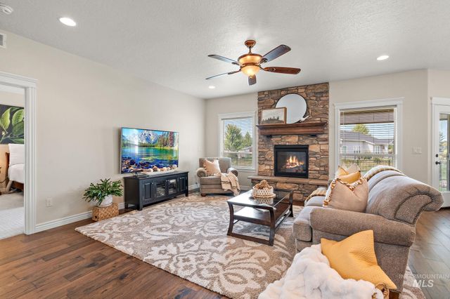 1175 N Champions Pl, Eagle, ID 83616