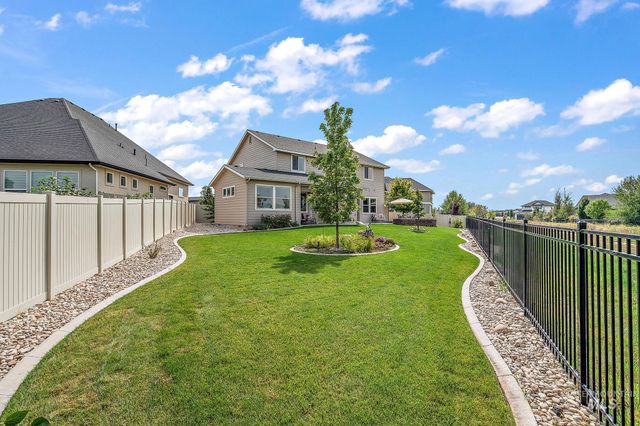 1175 N Champions Pl, Eagle, ID 83616