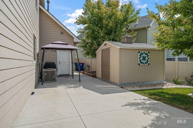 1175 N Champions Pl, Eagle, ID 83616