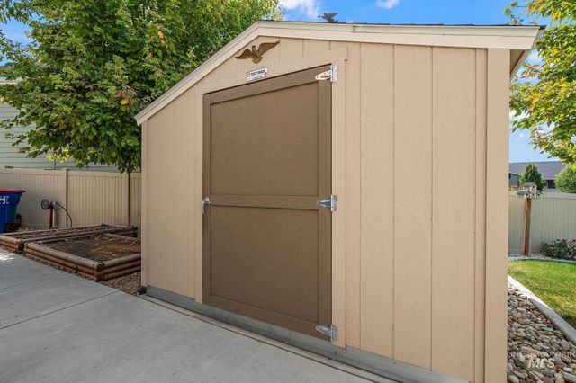 1175 N Champions Pl, Eagle, ID 83616