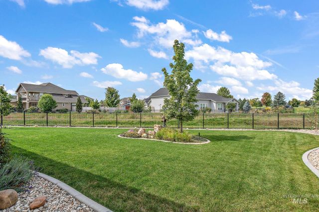 1175 N Champions Pl, Eagle, ID 83616