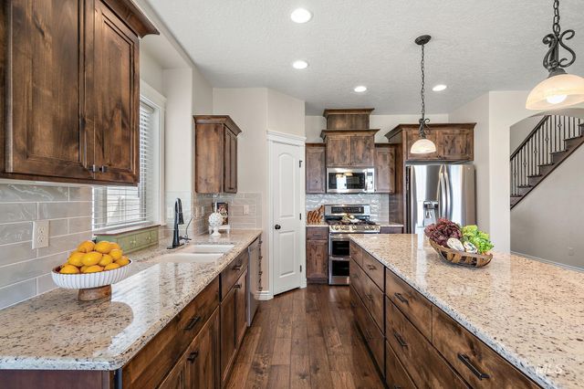 1175 N Champions Pl, Eagle, ID 83616