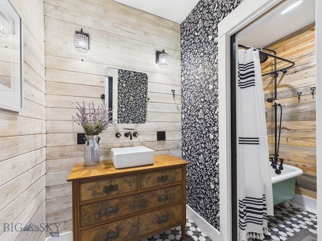 4964 US Highway 89 S, Livingston, MT 59047