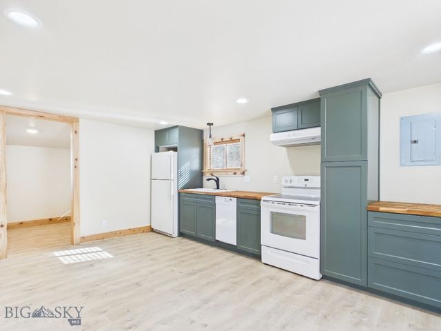 4964 US Highway 89 S, Livingston, MT 59047