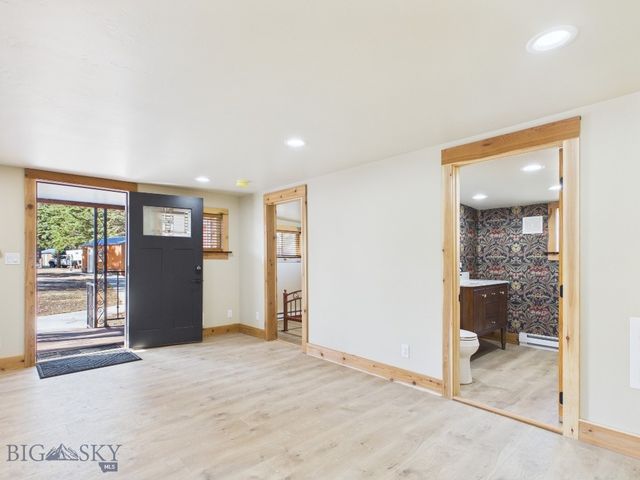 4964 US Highway 89 S, Livingston, MT 59047