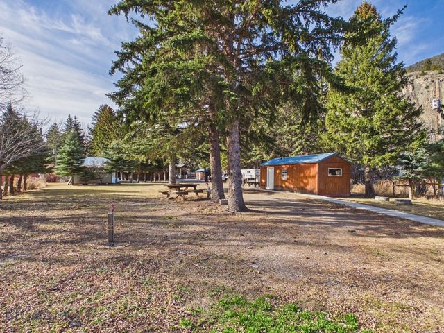 4964 US Highway 89 S, Livingston, MT 59047