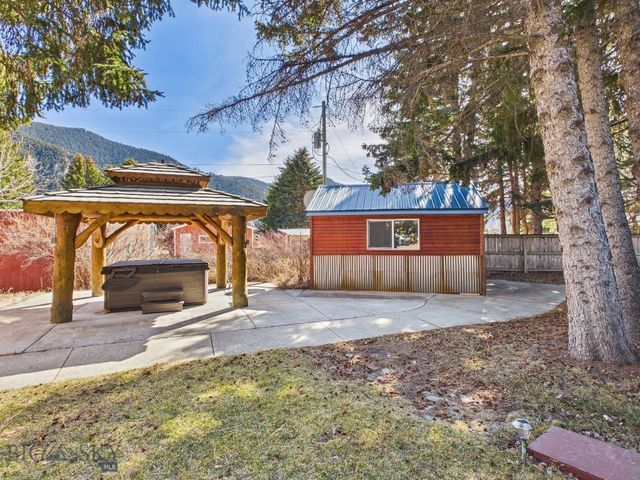 4964 US Highway 89 S, Livingston, MT 59047