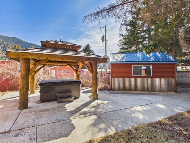 4964 US Highway 89 S, Livingston, MT 59047