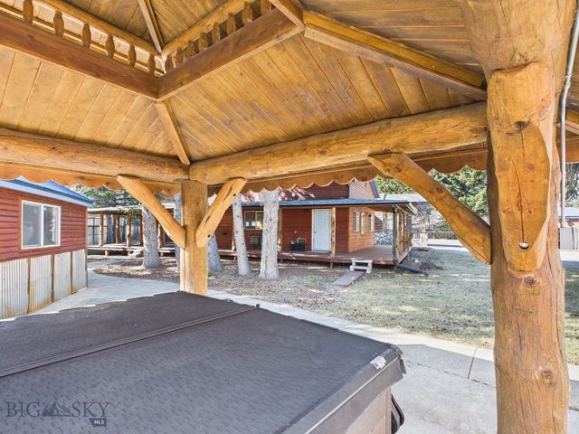 4964 US Highway 89 S, Livingston, MT 59047