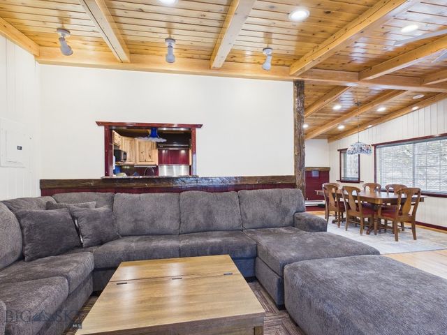 4964 US Highway 89 S, Livingston, MT 59047