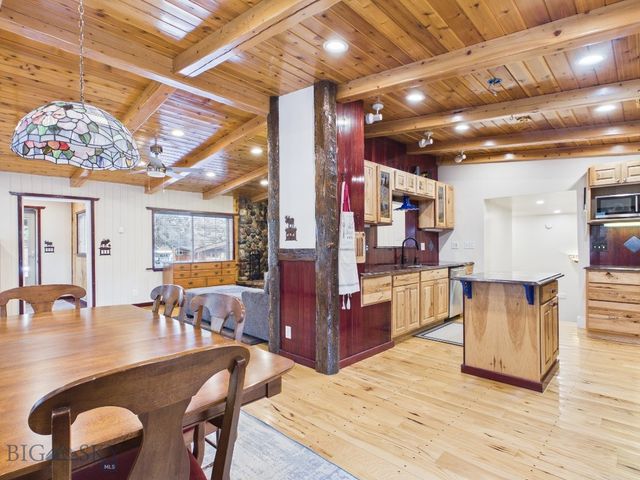 4964 US Highway 89 S, Livingston, MT 59047