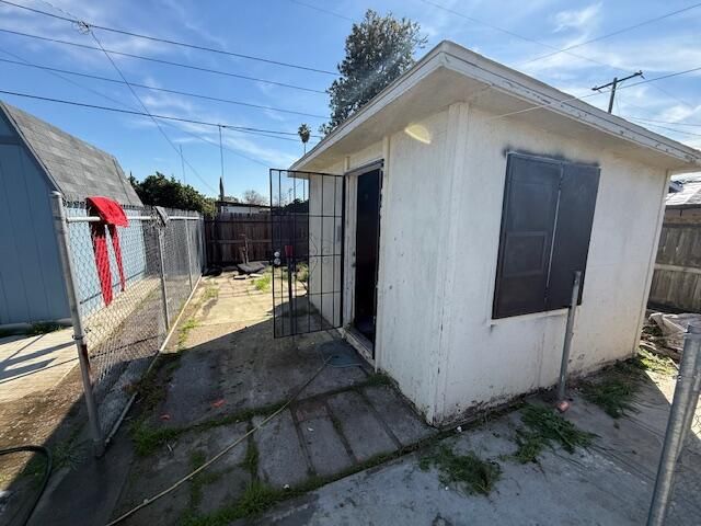 748 S Walter Street, Tulare, CA 93274