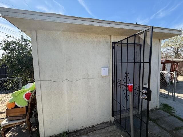 748 S Walter Street, Tulare, CA 93274