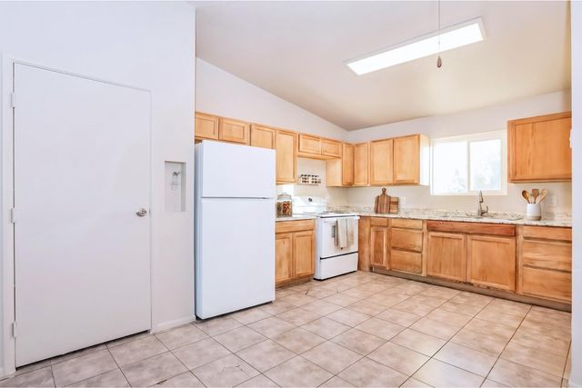 465 W Ivyglen Street Apt 112, Mesa, AZ 85201