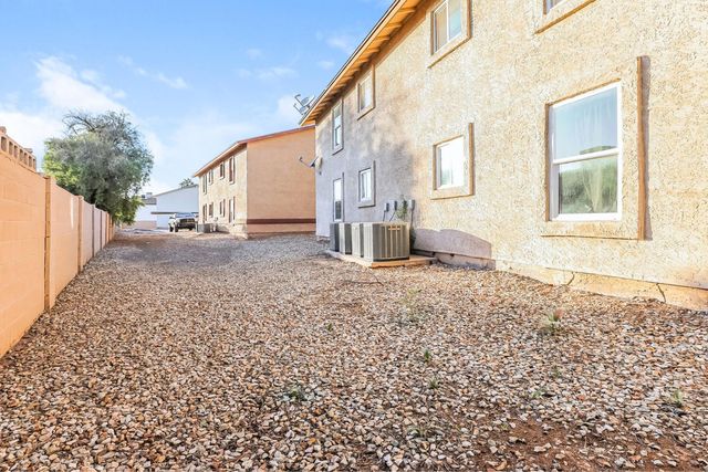 465 W Ivyglen Street Apt 112, Mesa, AZ 85201