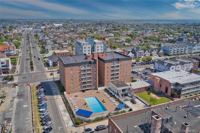 210 E Broadway 4F, Long Beach, NY 11561