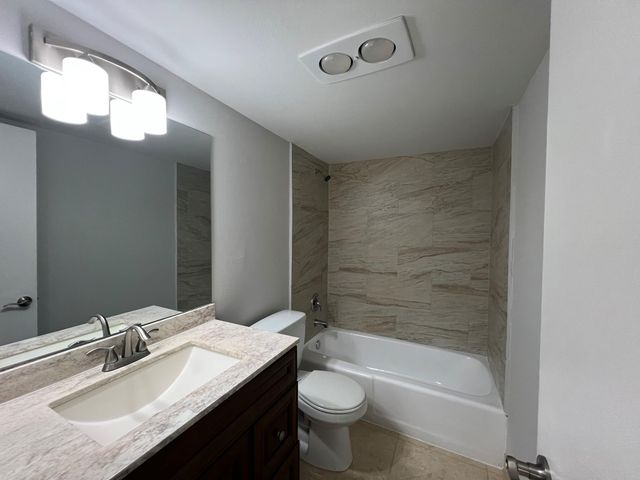 317 SE 11th Ave D, Pompano Beach, FL 33060