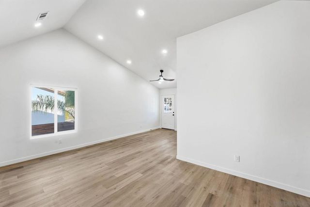 5067 Alumni Pl, San Diego, CA 92115