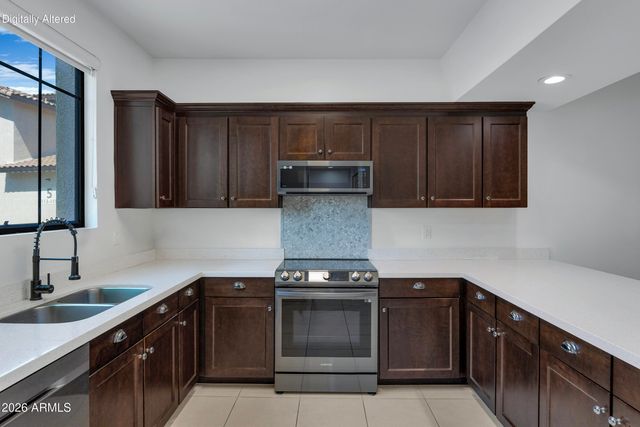 2315 N 52ND Street 111, Phoenix, AZ 85008