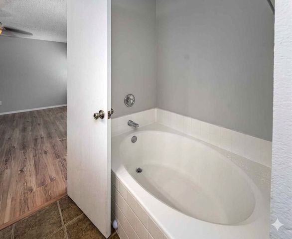 5209 Prestwick Drive, Fort Worth, TX 76135