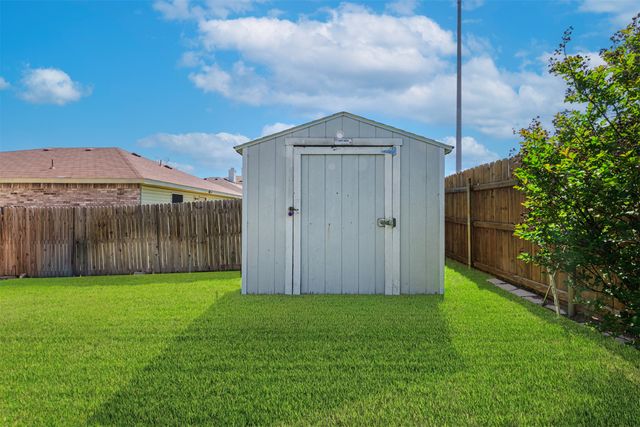 5209 Prestwick Drive, Fort Worth, TX 76135