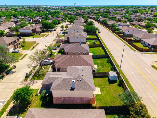 5209 Prestwick Drive, Fort Worth, TX 76135