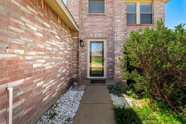 5209 Prestwick Drive, Fort Worth, TX 76135