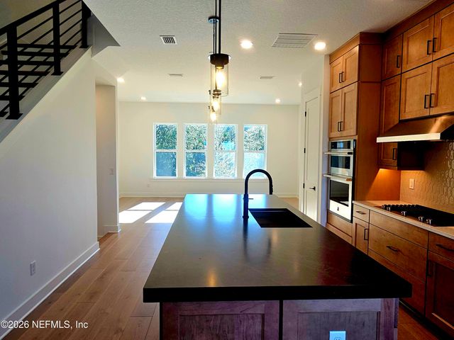 1914 PRUDENTIAL Drive, Jacksonville, FL 32207