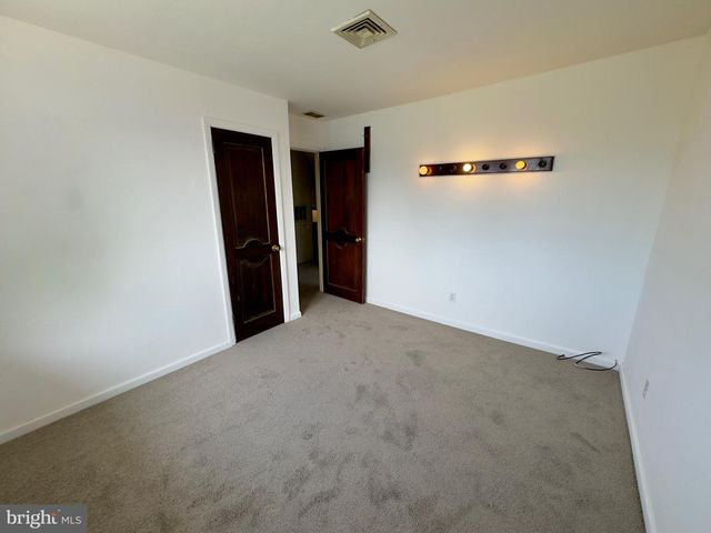 38 BELMONT RD, Bellmawr, NJ 08031