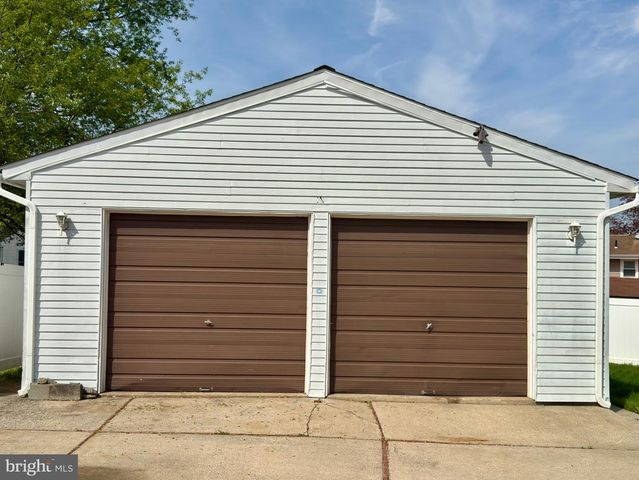 38 BELMONT RD, Bellmawr, NJ 08031