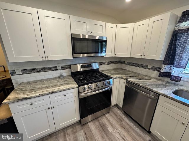 38 BELMONT RD, Bellmawr, NJ 08031
