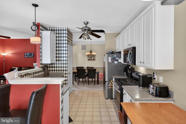 116 RITTENHOUSE DR, Deptford, NJ 08096