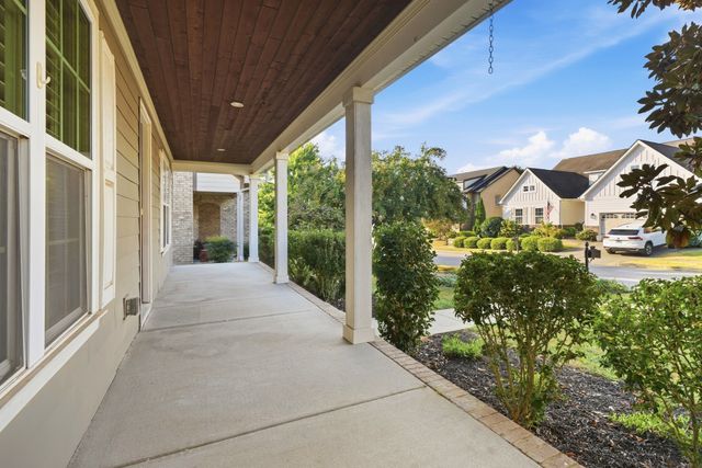 2120 Chaucer Park Ln, Thompsons Station, TN 37179
