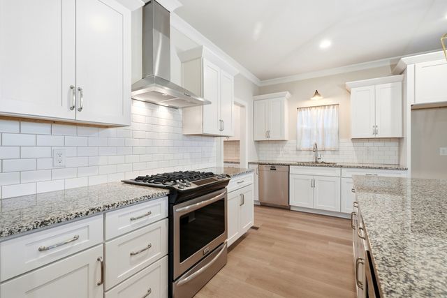 2120 Chaucer Park Ln, Thompsons Station, TN 37179