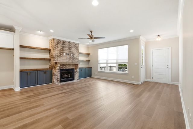 2120 Chaucer Park Ln, Thompsons Station, TN 37179