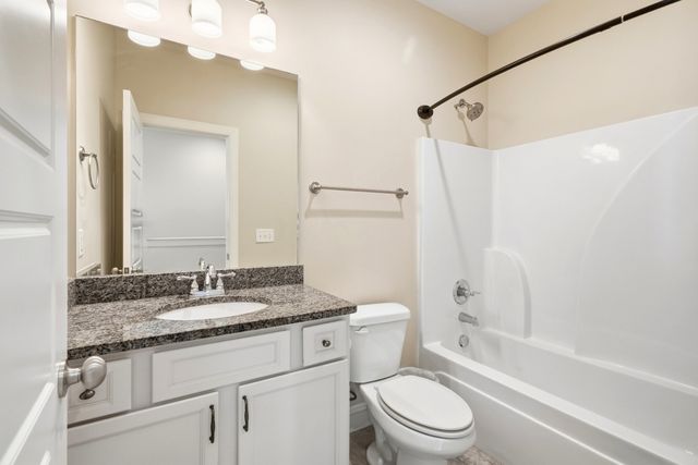 2120 Chaucer Park Ln, Thompsons Station, TN 37179
