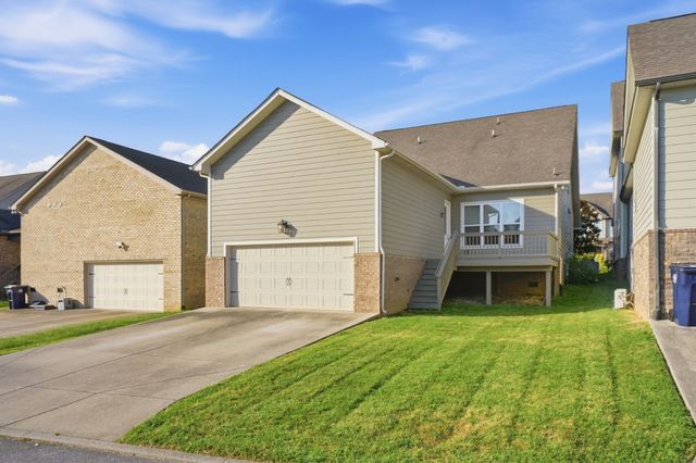 2120 Chaucer Park Ln, Thompsons Station, TN 37179