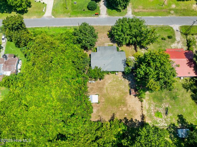 17241 Hurley Drive, Laurinburg, NC 28352