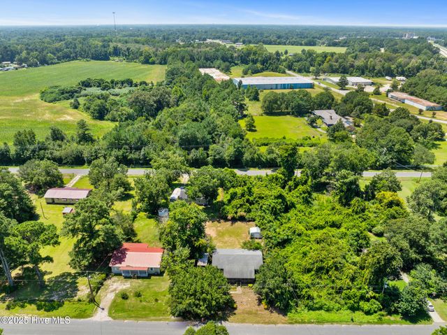 17241 Hurley Drive, Laurinburg, NC 28352
