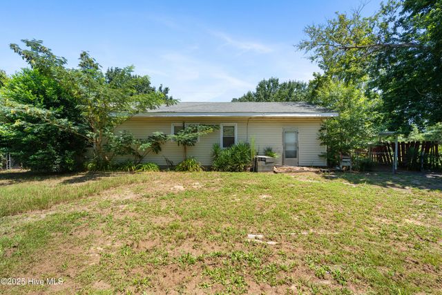 17241 Hurley Drive, Laurinburg, NC 28352