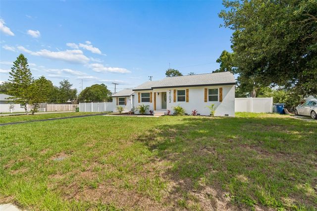 2102 W FERRIS AVENUE, Tampa, FL 33603