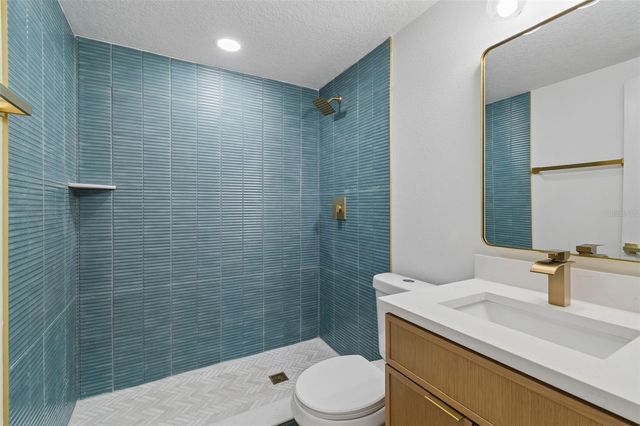 2102 W FERRIS AVENUE, Tampa, FL 33603