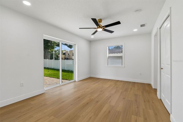 2102 W FERRIS AVENUE, Tampa, FL 33603