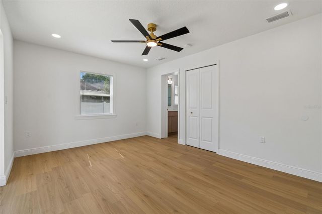 2102 W FERRIS AVENUE, Tampa, FL 33603