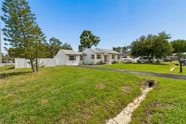 2102 W FERRIS AVENUE, Tampa, FL 33603