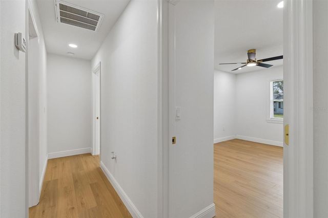2102 W FERRIS AVENUE, Tampa, FL 33603