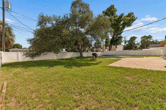 2102 W FERRIS AVENUE, Tampa, FL 33603