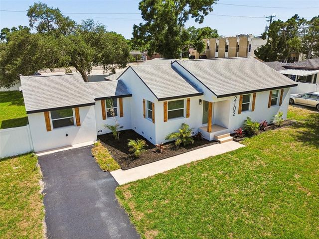 2102 W FERRIS AVENUE, Tampa, FL 33603