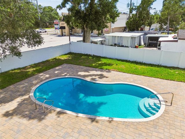 2102 W FERRIS AVENUE, Tampa, FL 33603