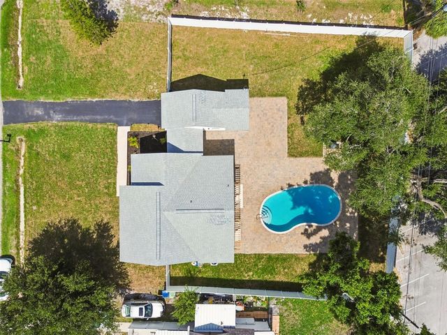 2102 W FERRIS AVENUE, Tampa, FL 33603